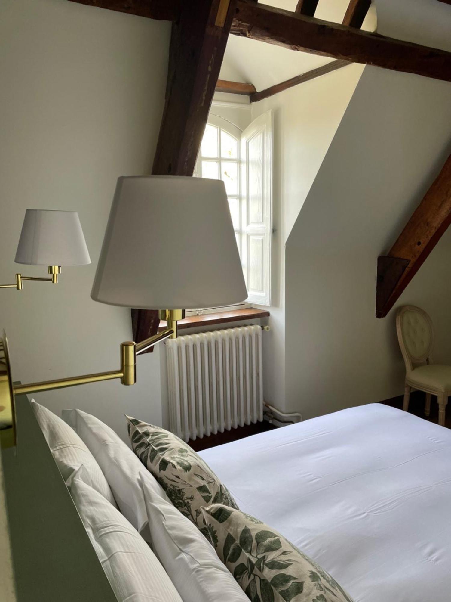 La Meffrais 1741 Manoir D'Hotes Aux Portes De Динан Номер фото