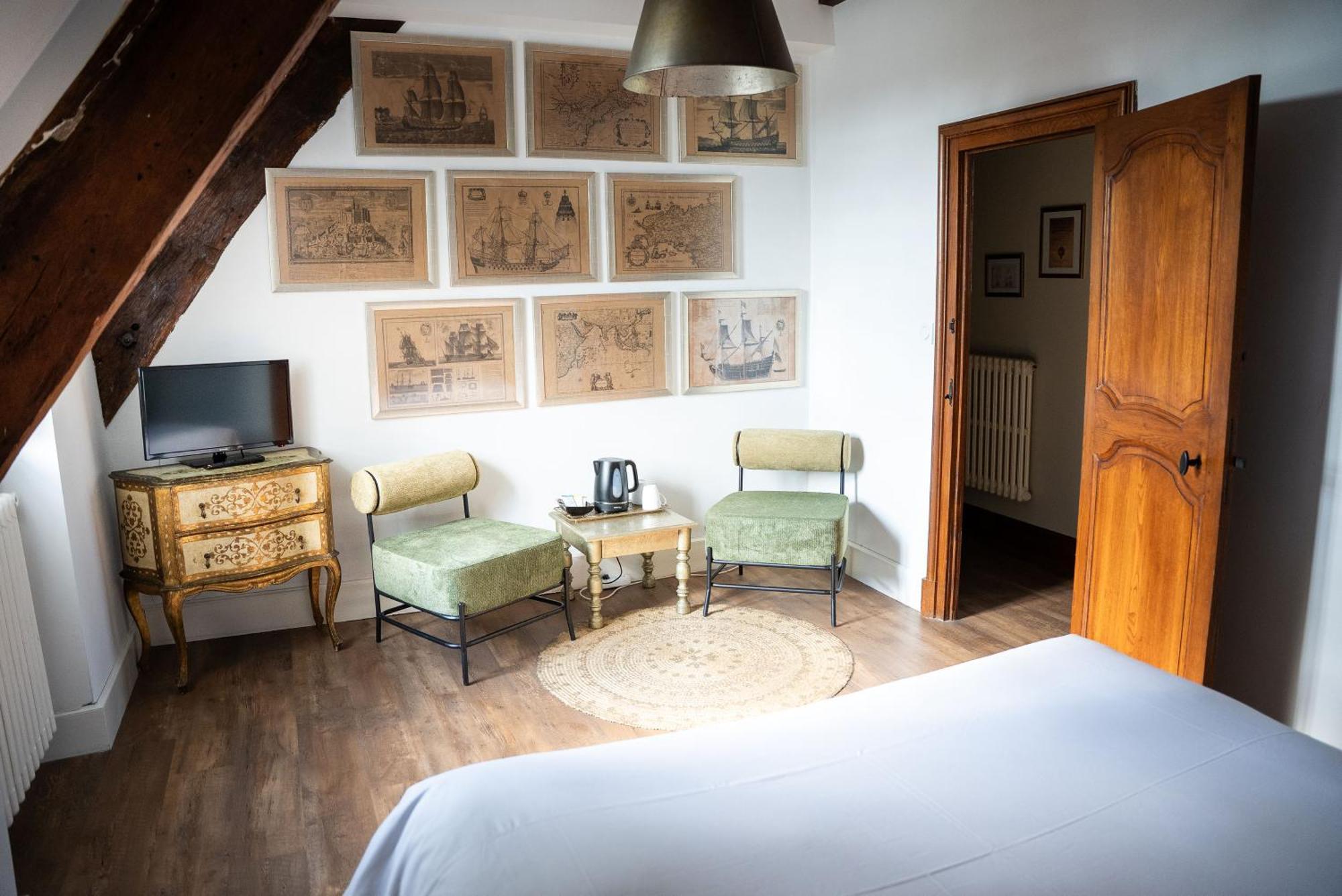 La Meffrais 1741 Manoir D'Hotes Aux Portes De Динан Экстерьер фото
